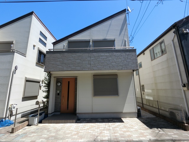 建物外観　京王線千歳烏山駅から１６分の立地☆
