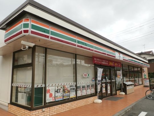 コンビニ　セブンイレブン杉並井草2丁目店（コンビニ）まで399m