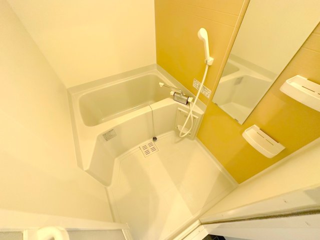バス・シャワールーム　ゆったりと入るなら、お風呂とトイレとは別々が嬉しいですよね。