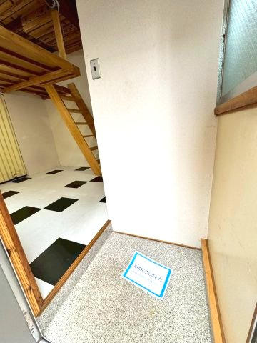 Well-b薬師の玄関写真