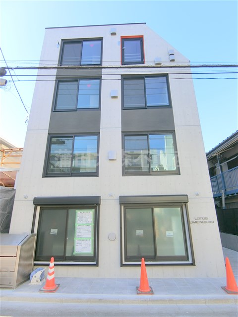 建物外観　2022年1月築　RC鉄筋コンクリート造地上4階建て1K 1