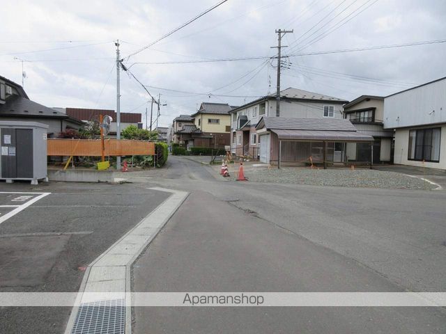 その他　周辺道路（その他）まで0m