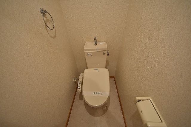 トイレ　別部屋の写真です