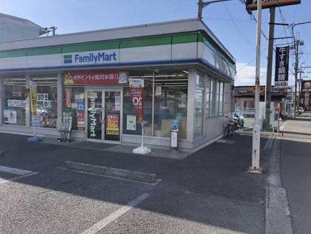 コンビニ　ファミリーマート　姫路保城（コンビニ）まで685m