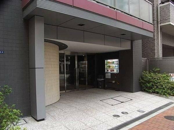エントランス　ゆとりのあるエントランスです