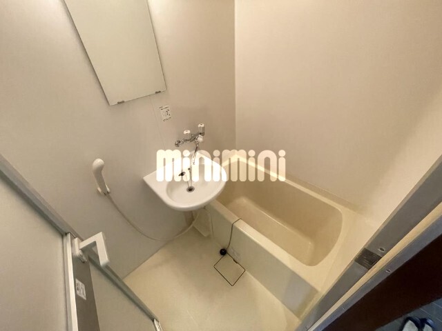 バス・シャワールーム　バス・トイレ別です。