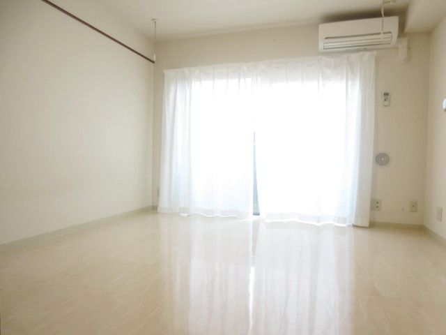 居室・リビング　★お部屋探しは株式会社タウンハウジング東京まで★