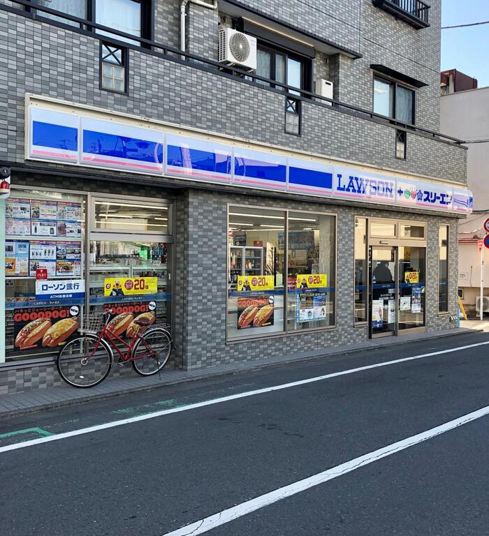 コンビニ　ローソン世田谷三軒茶屋一丁目店（コンビニ）まで153m