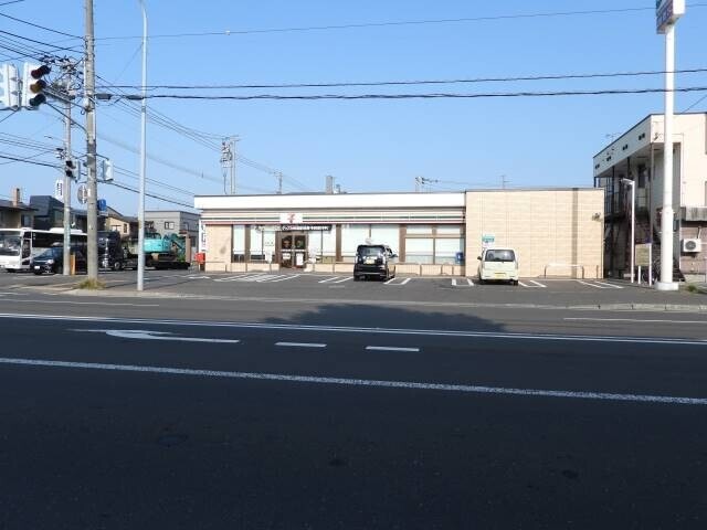 コンビニ　セブンイレブン札幌篠路7条店（コンビニ）まで531m