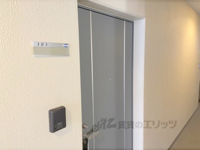 玄関　インターホン
