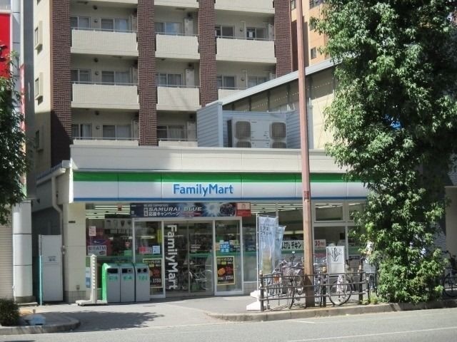 コンビニ　ファミリーマート南森町駅前店（コンビニ）まで866m
