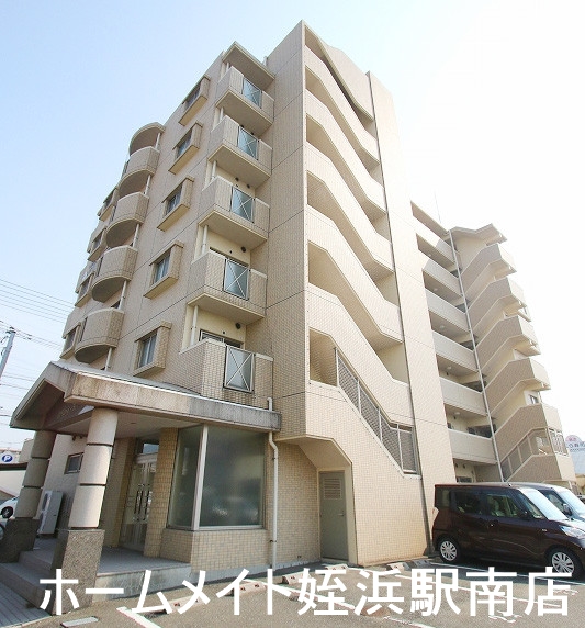 建物外観　★立派なマンションタイプです★