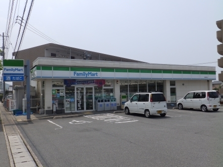 コンビニ　ファミリーマート鳥取国府店（コンビニ）まで189m