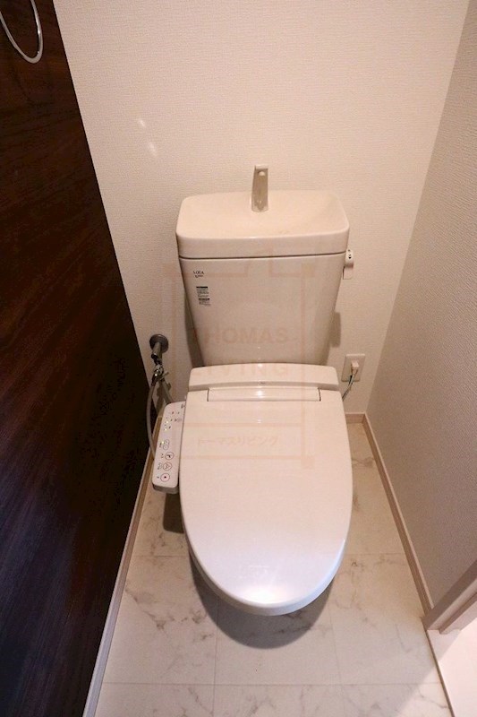 トイレ　・同型参考写真