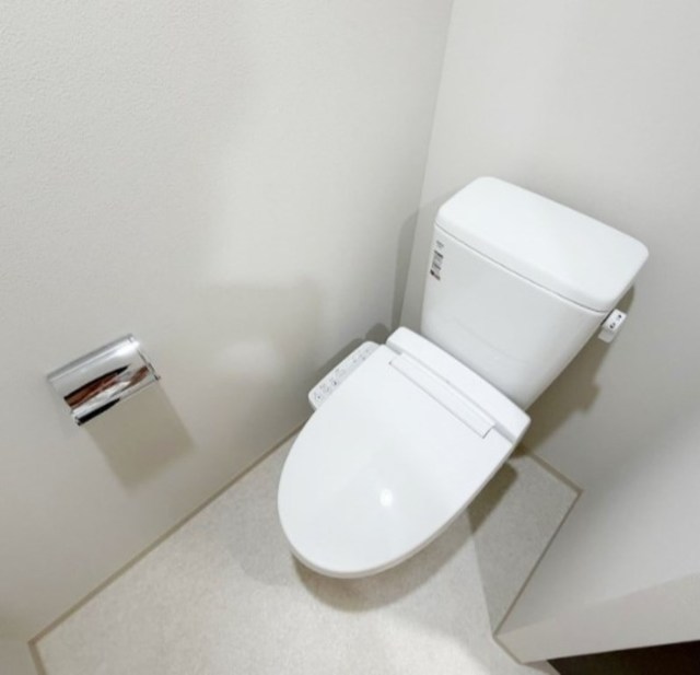 トイレ　別部屋同仕様タイプ