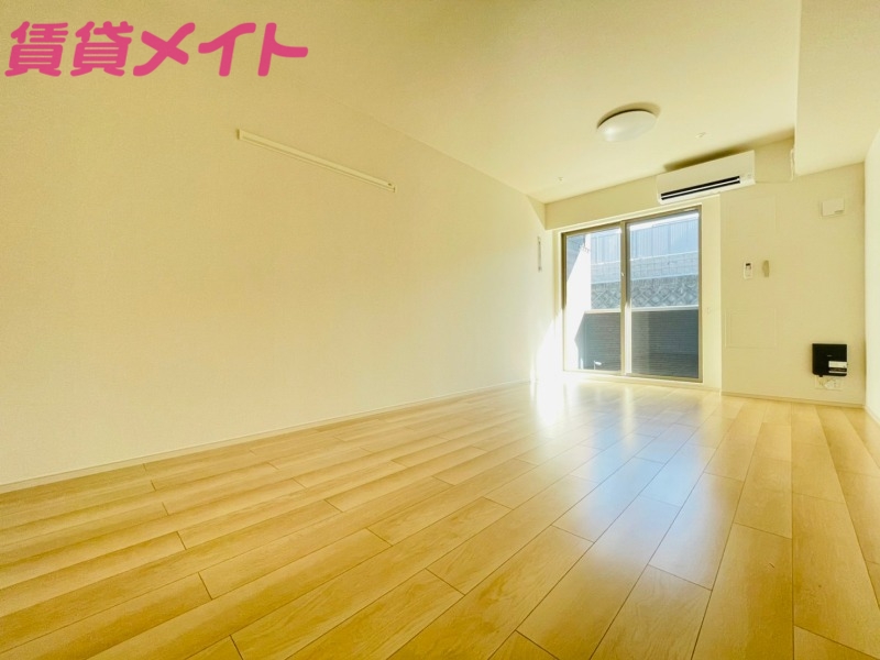 居室・リビング　別部屋参考写真です