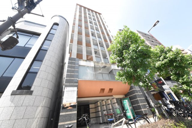 建物外観　スペチアーレ　外観
