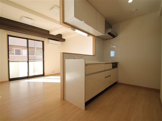 キッチン　システムキッチン（IH3口）