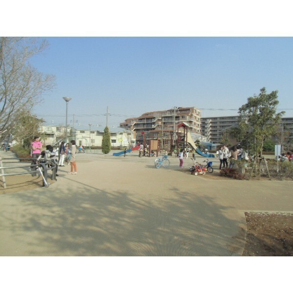公園　東松戸中央公園（公園）まで483m