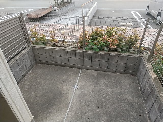 バルコニー　庭　イメージ
