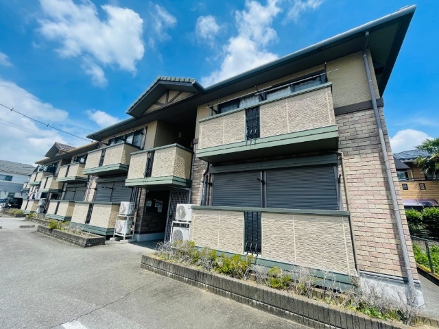 建物外観　オシャレな雰囲気の外観です