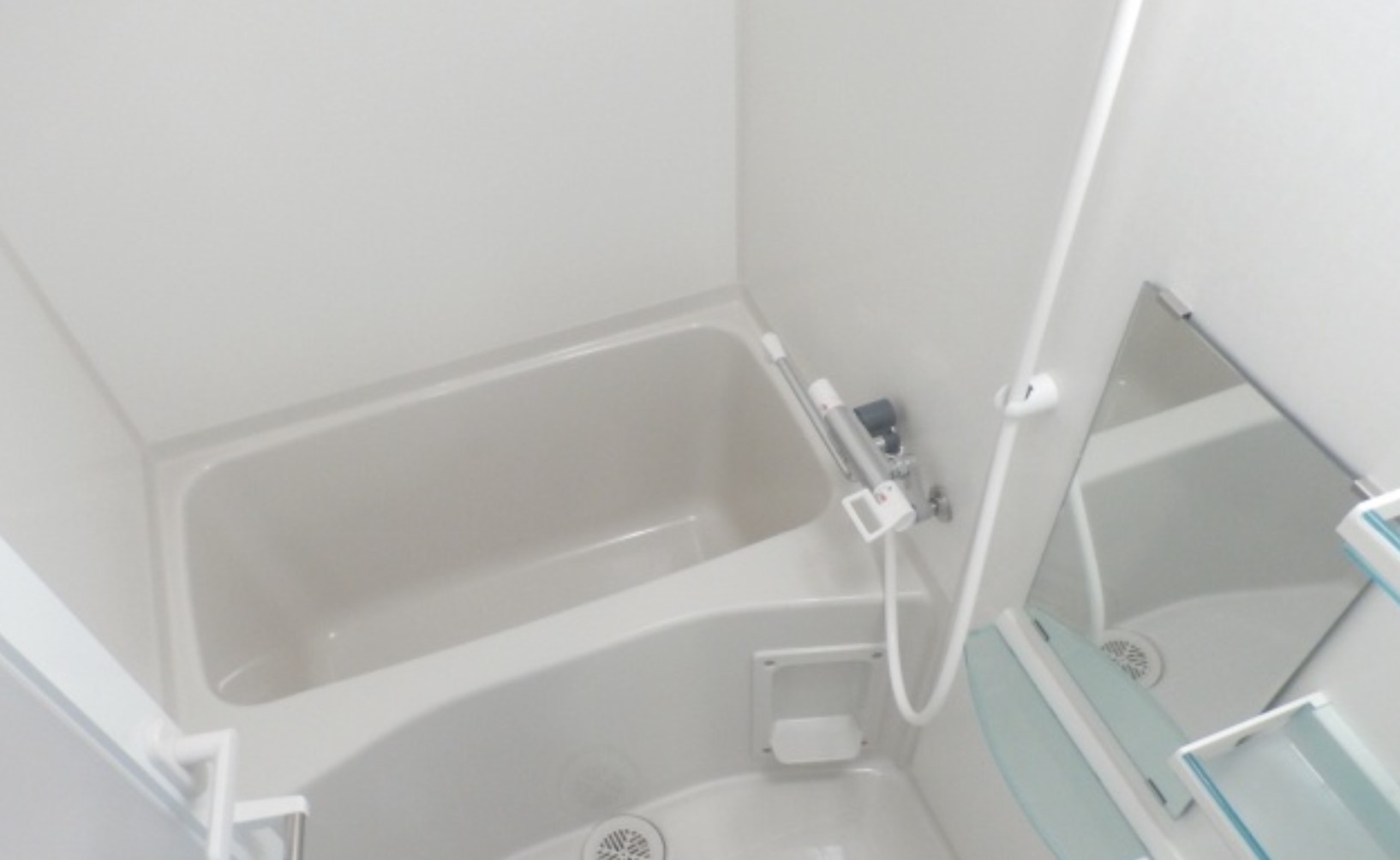 バス・シャワールーム　別部屋参考写真