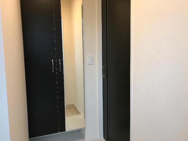 玄関　大型下駄箱