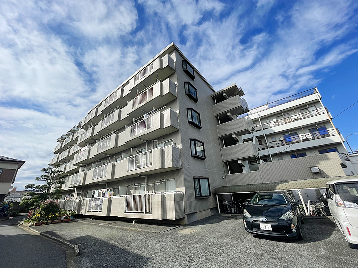 建物外観　◇５階建ての賃貸マンション、重厚感ある建物となっています！