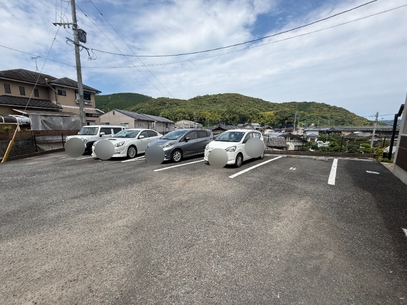 駐車場　駐車場