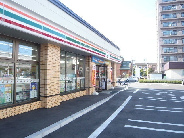 コンビニ　セブンイレブン札幌澄川中央店（コンビニ）まで280m
