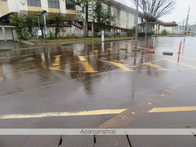 その他　全面道路（その他）まで0m