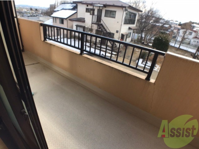 収納　バルコニーが広いので洗濯物が沢山干せていいですね～