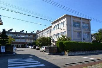 高校・高専　富山県立高岡南高校（高校・高専）まで834m