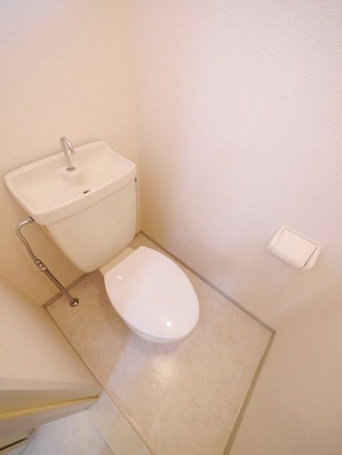 トイレ　★お部屋探しは株式会社タウンハウジング東京まで★