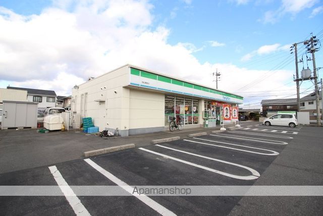 コンビニ　ファミリーマート岡山兼基店（コンビニ）まで578m