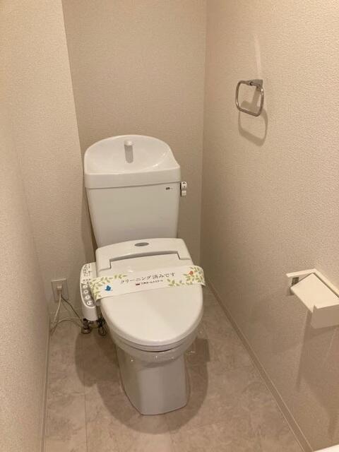 トイレ　落ち着いたトイレです