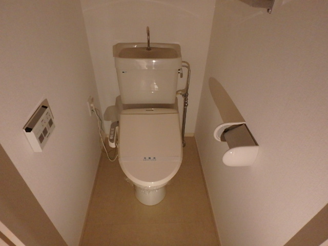 トイレ　落ち着いたトイレです