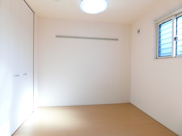 その他部屋・スペース　使い勝手のいい寝室です