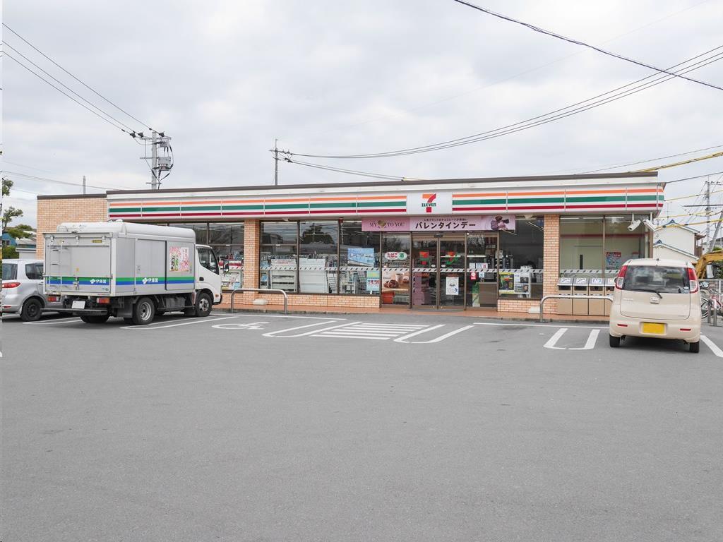 コンビニ　セブンイレブン佐賀大財2丁目店（コンビニ）まで400m