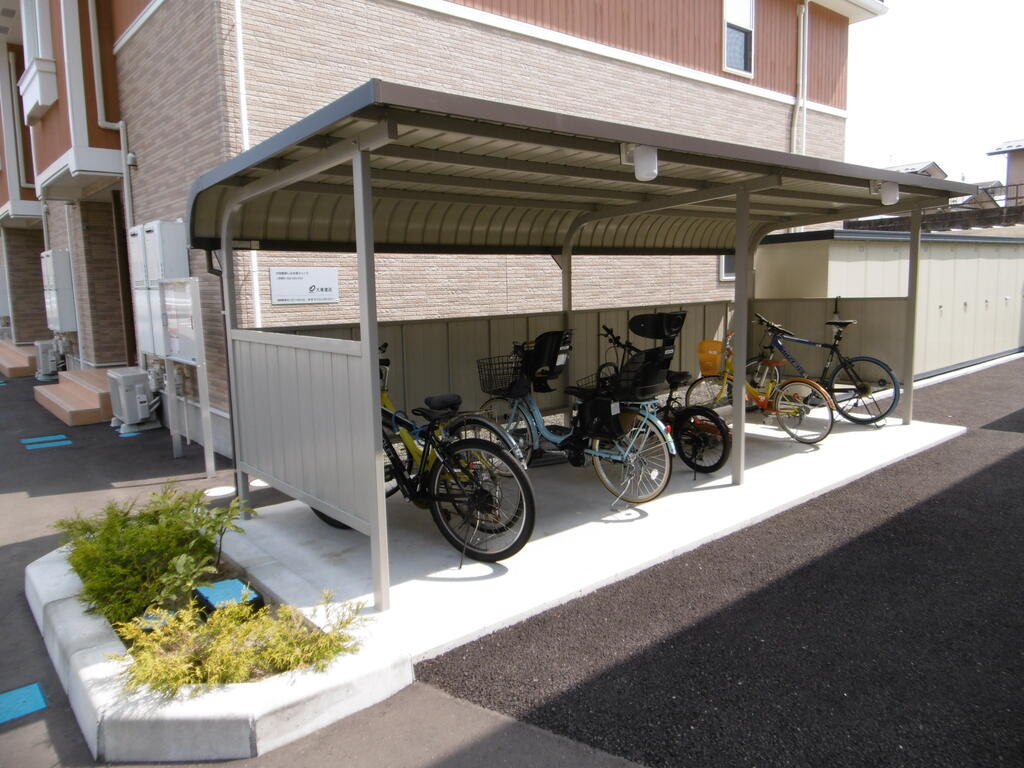 プラシードBの外観写真