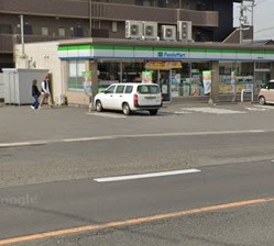コンビニ　ファミリーマート 東海東山店（コンビニ）まで594m