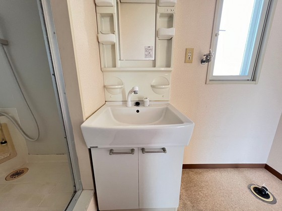 洗面設備　※別部屋の写真です