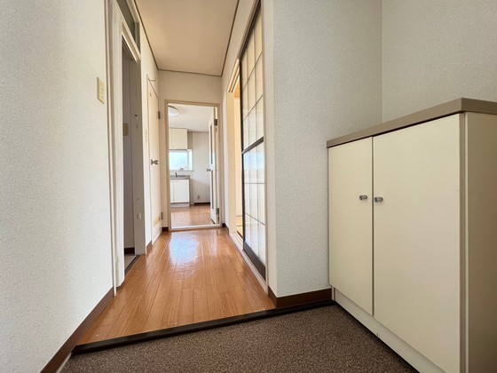 玄関　※別部屋の写真です