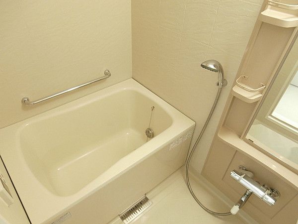 バス・シャワールーム　※別部屋の参考写真です。