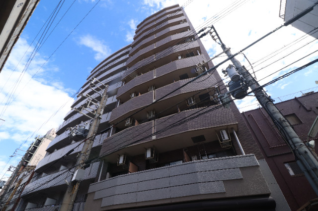 建物外観　タイル張り分譲賃貸マンション