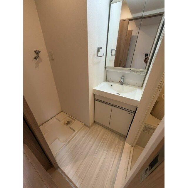 洗面設備　同仕様写真含む