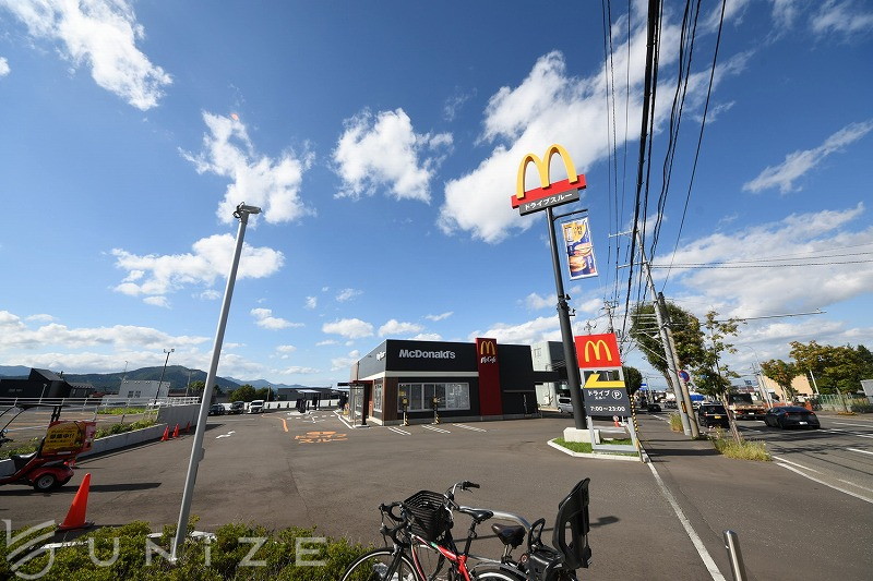 飲食店　マクドナルド西岡店（飲食店）まで610m