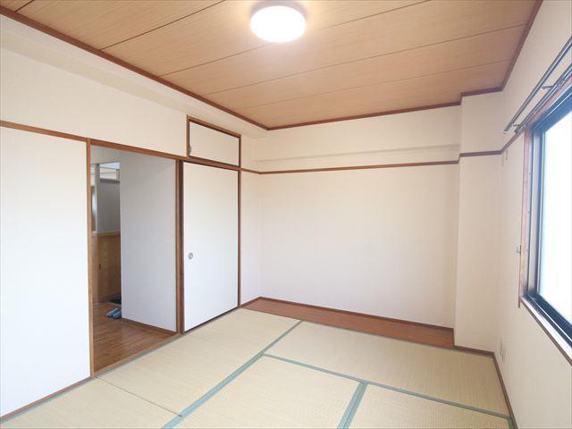 仙波マンションの居間写真