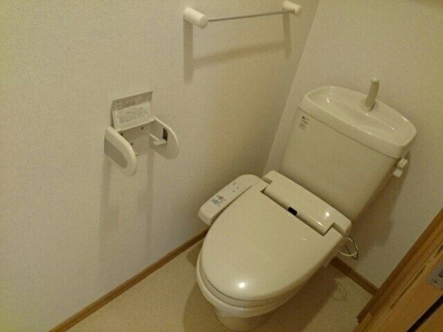 イースト・ヴィオラ・カーサIIのトイレ写真