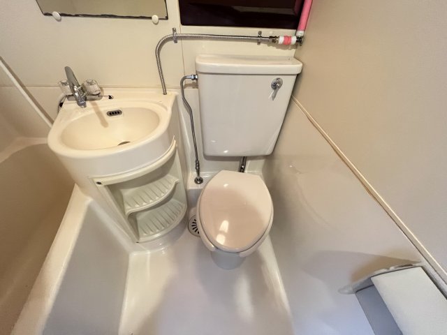 トイレ　コンパクトで使いやすいトイレです
